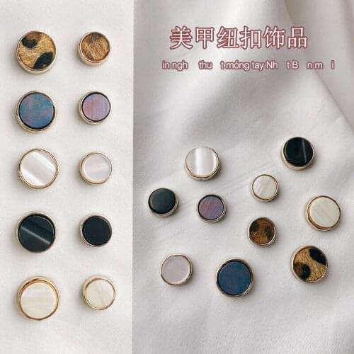 10Pcs Random Retro Button 3D Round Leopard Print Nail Art Decorations Metal DIY Japanese Design Manicure Charm Amber Accessories