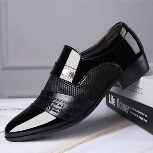 Fashion Slip On Men Dress Shoes Men Oxfords Fashion Business Dress Men Shoes 2020 New Classic Leather MenS Suits Shoes