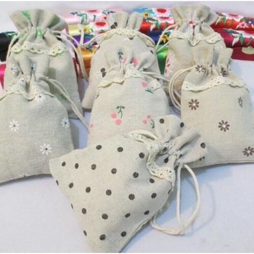 100pcs Vintage Rustic Lace Cotton Linen Burlap Pouch Favors Bag Party Christmas Candy Sugar Gift Bag Wrap Wedding Holders ZA1398