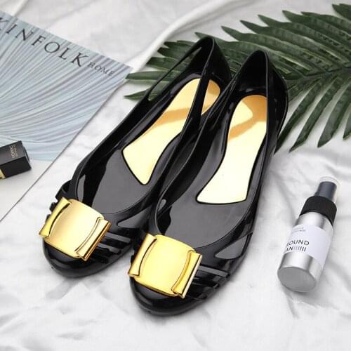 Pop Jelly Shoes Summer Womens Round Head Flat Bottomed Beach Shoe Square Buckle Slope Heel PVC Plastic Shoes Nice Hollow Sandal