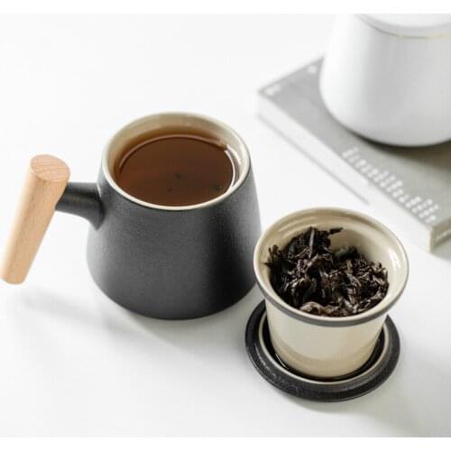 Ceramic tea cup with cover, tea separating cup, filtering cup, creative wooden handle cup