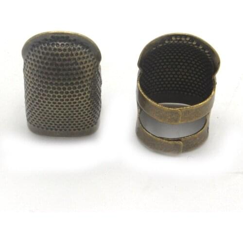 1Pc Copper Color Sewing Ring Thimble Tools 2 Sizes Metal Finger Guard Ring Cover Creative Household DIY Sewing Accessories Tools