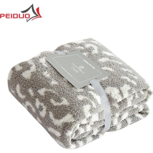 PEIDUO Fleece Blankets On The Sofa