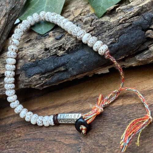 Tibetan Buddhist Braided Cotton Thread Lucky Knots Bracelet Natural Bodhi Beads Carved Amulet Handmade Bracelet for Mens Women