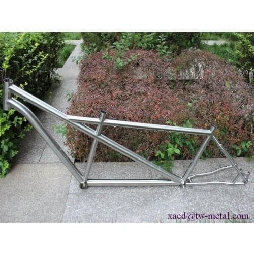 Titanium tandem bike frame with 44mm head tube and BB30 thread BB shell thru axle dropouts