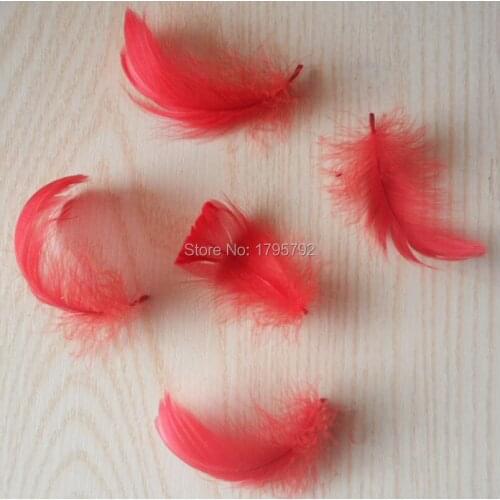 25Pcs DIY Dyed Red Color Fluffy goose feathers plumage Wedding for Crafts DIY material accessories Christmas decoration