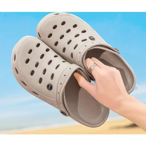 REETENE 2020 Summer Men Sandals Hollow EVA Unisex Garden Shoes Beach Flats Sandals Slippers Outdoor Comfortable Male Footwear