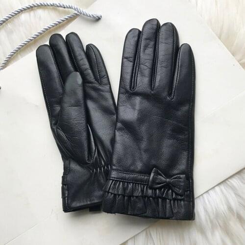 Hot Selling Winter Lady Butterfly Bow Soft Genuine Leather Gloves for Women Black High Quality Fashion Accessory
