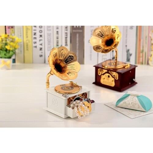 1PC Creative Music Box Retro gramophone model plastic ornaments birthday gift KN 023