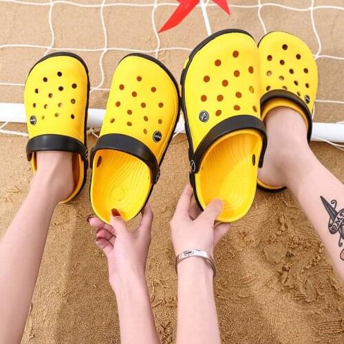 New Mens Slippers In Summer 2021 Sandals for Women Yellow Beach Sandals Garden Lovers Fashion Sandals Women Flat Slipper
