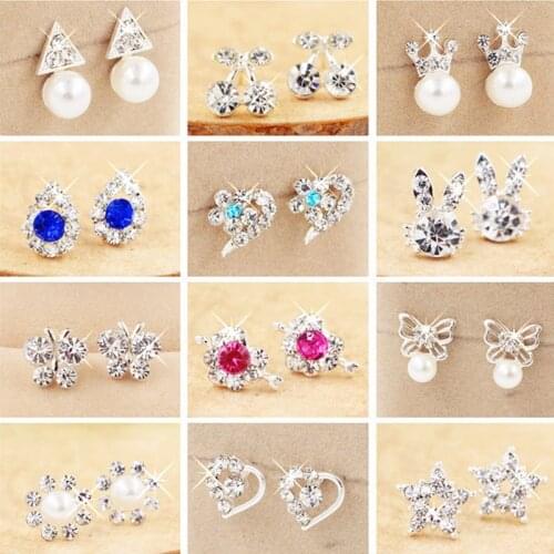 BAYI Stud Earrings