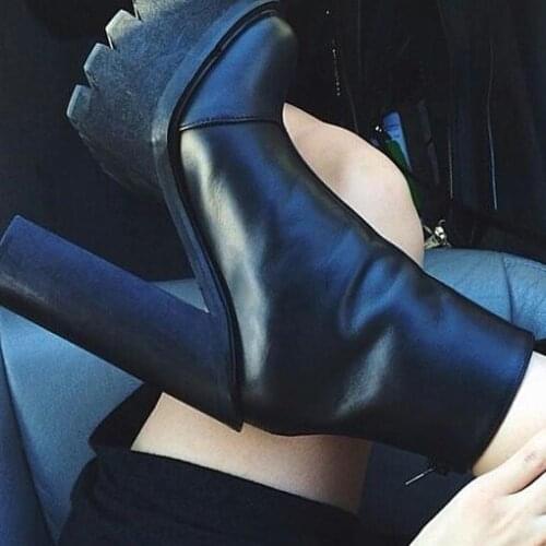 Fashion High Platform Super Chunky Heel Ankle Boots Women Top Quality Cow Leather Round Toe Back Zip Short Martin Boots