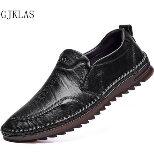 Men Loafers Shoes Genuine Leather Slip on Mens Wedding Shoes Casual sneakersDress Formal Shoes Men Classic Retro Brown Black