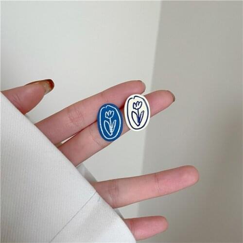 S925 needle flower modelling asymmetric stud earrings creative personality earrings 2021 new tide no ear pierced ear clip