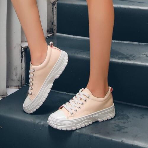 Autumn New Womens Shoes Casual Sports Shoes Small White Shoes Thick Bottom Outdoor Leisure Shoes Womens Vulcanize Shoes