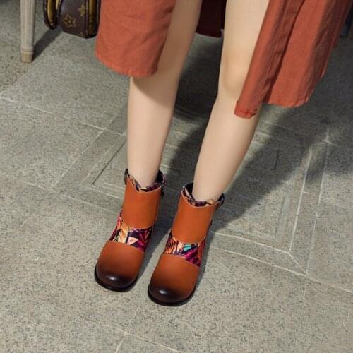 2019 new straight button low heel shoes thick heel commuting fashion and comfortable short boots womens thick heel large boots