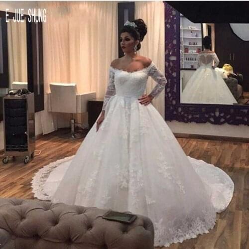 E JUE SHUNG Vestido De Noiva Sexy Ball Gown Wedding Dresses Off the Shoulder Long Sleeves Button Back Appliques Bridal Dresses