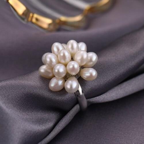 New Wedding Bridal Jewelry Finger Rings White Rice Flower Natural Freshwater Pearl Rings Adjustable Open Midi Rings for Womens