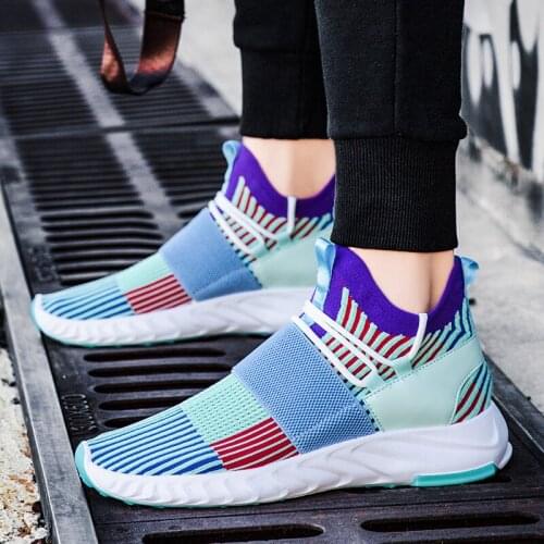 Spring New Men Socks Sneakers Sports Shoes Light Breathable Running Shoes Comfortable Outdoor Non-slip Mens Sports Shoes Zapatos