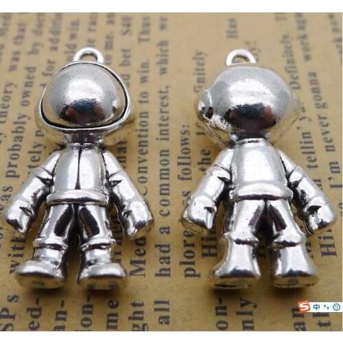 20 Pieces/lot 18mm*33mm Antique Silver Plated Metal Diy Charm Pendant Astronaut Spacemen Charms