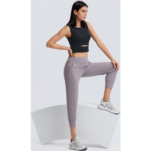 2021 New Womens Loose Breathable Yoga Pants With Pockets Womens Sports And Leisure Cropped Pants