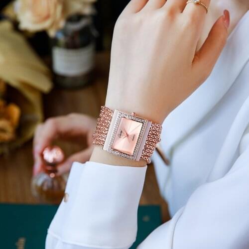 Cacaxi Women Watch Luxury Brand Rectangle Gold Bracelet Wristwatch Ladies Fashion Dress Unique Watch Gifts Relogio feminino A010