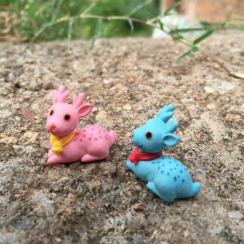 ZOCDOU 2 Pieces Sika Spotted Deer Elk Venado Wild Animal Table Display Model Statue Figurine Crafts Figure Ornament Miniatures