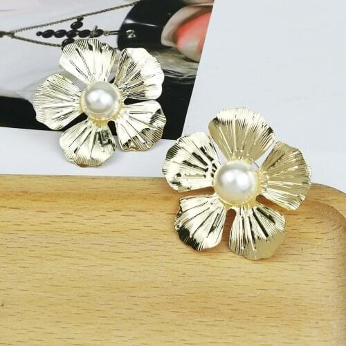 Big Flower Earrings Stud Earring For Women 2021 Fashion Imitation Pearl Statement Metal Earings Brincos Jewelry Wholesale UKMOC