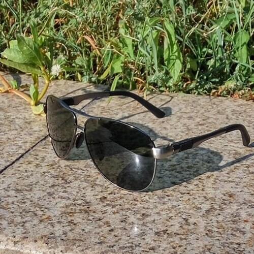 REGGAEON Brand Design Men Polarized Sunglasses Luxury Fashion classics Driving Glasses gray Spring hinge Oculos De Sol