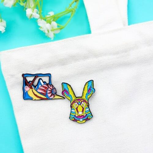 Snails blowing bubble gum Enamel Brooch Colorful animals Rabbit and snail Lapel Pin Cartoon fun Jewelry punk cool Badge