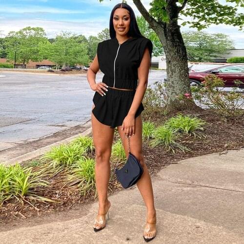 Black Women Sport Tracksuit Zipper Front Hooded Crop Top and Workout Biker Shorts Sweatsuit Casual Female Two Piece Club Outfit