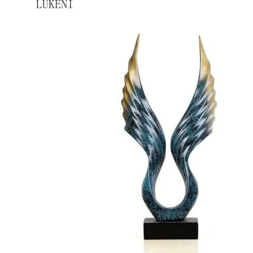 Creative European Style Wine Cabinet TV Cabinet Living Room Home Craft Decorations Wedding Gifts Abstract Eagle Resin Ornaments