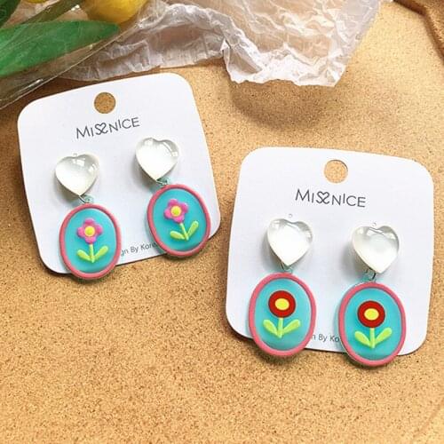 Love Heart Design Stone Contrast Acrylic Flower Earrings Summer New Ins Simple Sense Net Red Female Earrings Korean Sweet Dangle