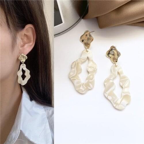 Classic Irregular Hollow Acrylic Pendant Drop Earrings for Women Girls Teens Jewelry Wholesale Earrings 2021 Trend New Arrival