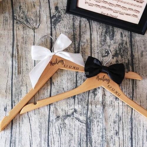 The name of the personalized production, wood wedding dress hangers, wedding memorial hangers, wedding decoration