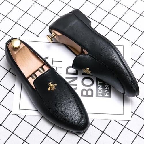 2021 New Men Dress Shoes Men Luxury italian style Oxford Shoes Shadow Patent Leather Luxury Fashion Groom Wedding Shoes Big Size