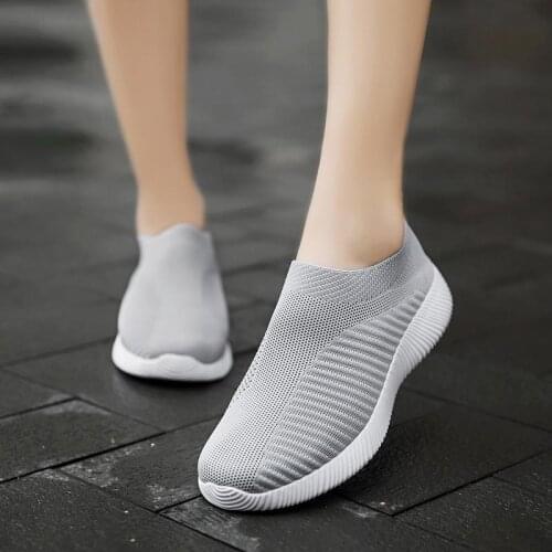 Big Size Summer Lightweight Sock Shoes Women Sneakers Women 2020 Women Running Shoes Sport Ladies Sports Shoes Gray Tennis A-467