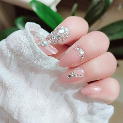 2021 24pcs Diamonds Wear Fashion Manicure Patch False Nails Save Time Wearable Nail Patch with Glue