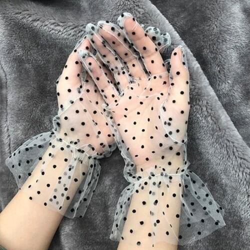 1Pair New Lace Gloves Autumn Summer Women Short Tulle Gloves Stretchy Lotus Leaf Sheers Flexible Mesh Gloves Full Finger