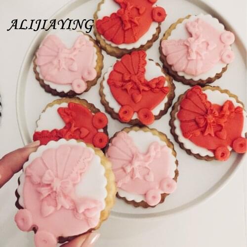 1Pcs Lovely Baby carriage Shape For Silicone Cake Molds, Fondant Cake Decorate baby shower favour gifts D0911