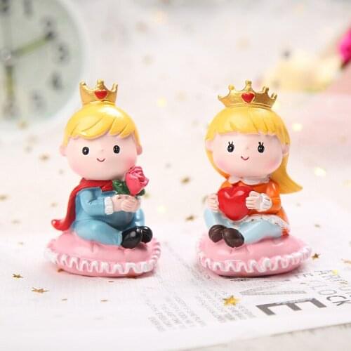 Cute Princess Prince Figurines Fairy Garden Miniatures Resin Ornaments for Birthday Cake Wedding Home Furnishing Accessories