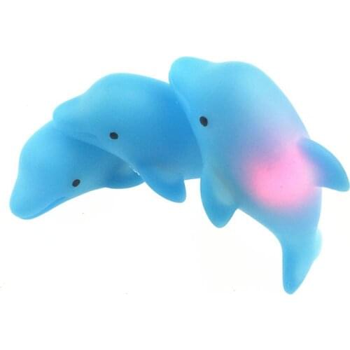 3pcs/lot Lovely Kids Toys Dolphin Shape Children Swimming Water Toys Colorful LED Flashing Lamp Change Baby Bath Toy