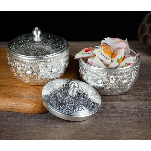 Aqumotic A Tin Can with Lid Metal Tins Cans Thai Crafts Candy Box Watering Tea Jar Beauty Decor Retro Pattern Sculpture