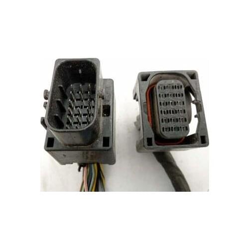 Car connector FOR 18 needle harness connector USED