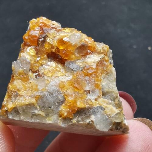 22.6g.100% natural crystal with garnet mineral specimen stone and crystal healing crystal quartz gem