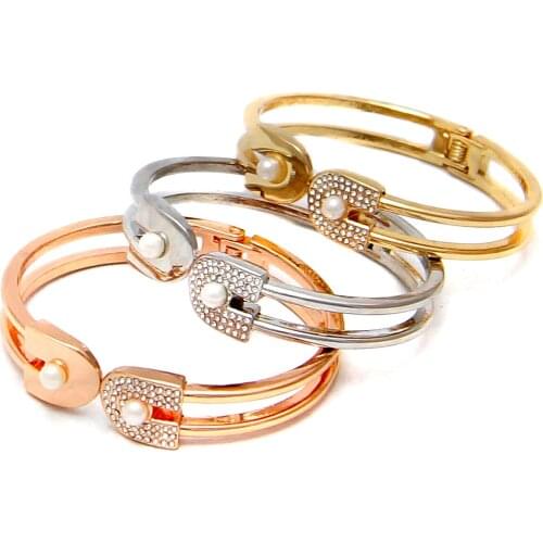 Yulaili Brand Classic Imitation Pearl Top Quality Polishing Fashion Design Bracelet Girls Alloy Three Tones Bangle