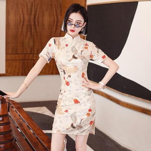Womens Dress Chinese Traditional Cheongsam 2021 Fashion Short New Style Qipao Classic Femme Slim Oriental Wedding Dresses