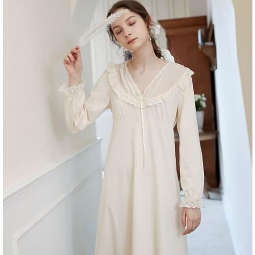 French luxurious Pajamas Spring / autumn Sleepwear cotton Long Sleeve night dress womens nightwear White Ruffle lace