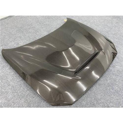 It is suitable for BMW M2C modified GTS carbon fiber engine cover, f87 F22 series M2 dry carbon lightweight engine cover