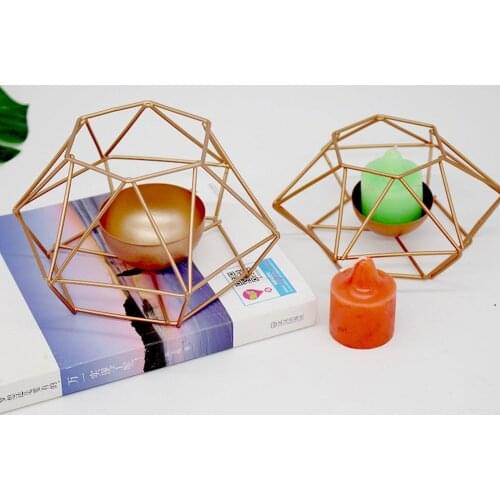 Metal Brief Candle Holders Candlestick Fashion Wedding Candle Stand Exquisite Gift Candlestick Table Home Decor